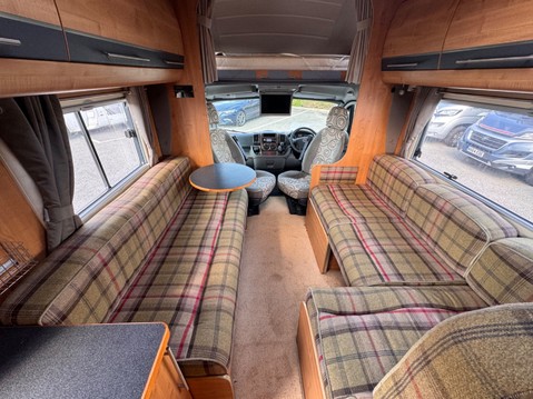 Auto-Trail Comanche 33