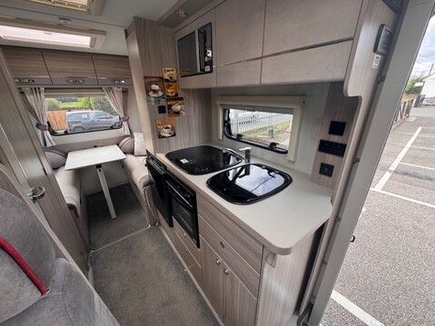 Elddis Majestic 135 16