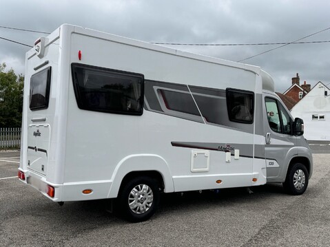 Elddis Majestic 135 6