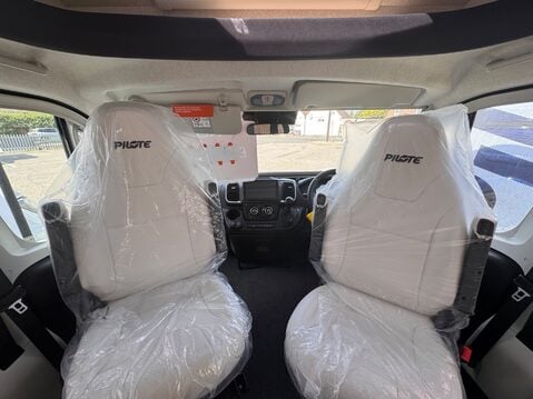 Pilote P740FGJ Evidence 47
