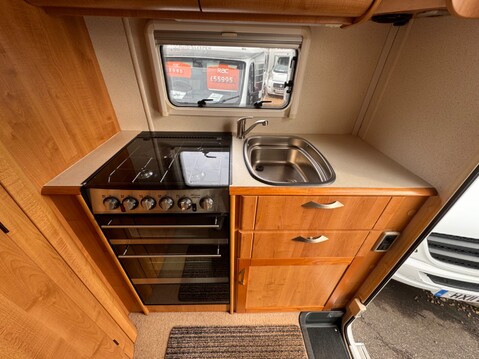 Auto-Trail Tracker SE 18