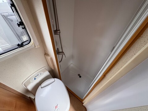 Auto-Trail Tracker SE 27