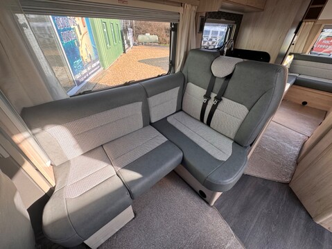 Auto-Trail F72 10