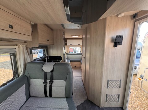 Auto-Trail F72 2