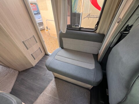 Auto-Trail F72 16