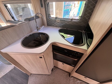 Auto-Trail F72 21