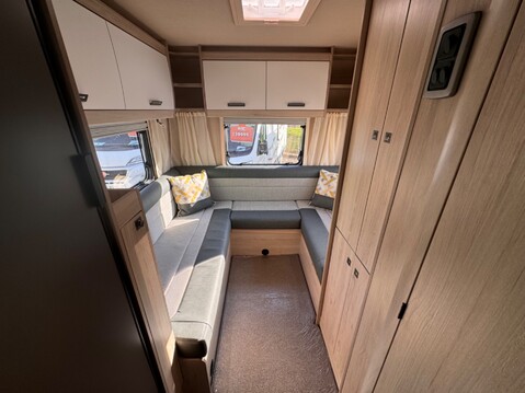 Auto-Trail F72 26