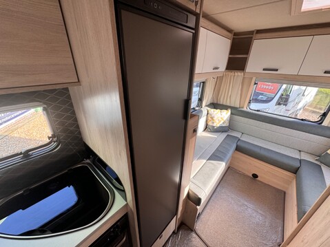 Auto-Trail F72 24