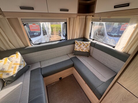 Auto-Trail F72 32