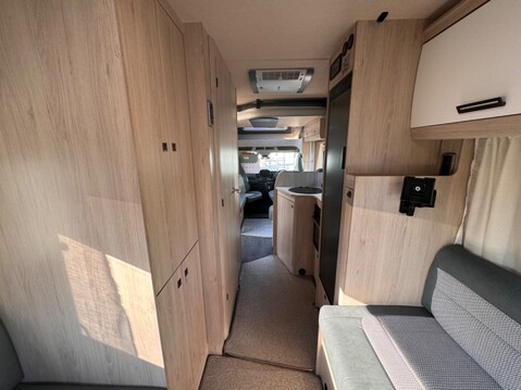 Auto-Trail F72 35