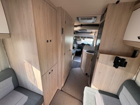 Auto-Trail F72 34