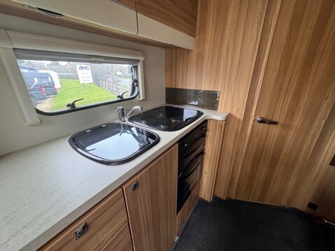 Elddis Majestic 175 12