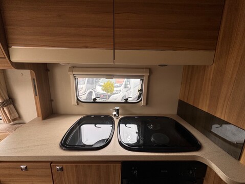 Elddis Majestic 175 18