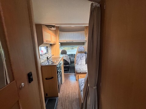 Elddis Autoquest 180 30