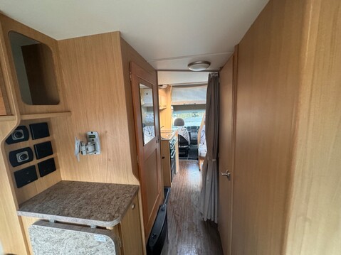 Elddis Autoquest 180 28