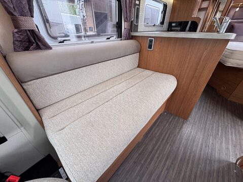Auto-Trail Tracker EB 10