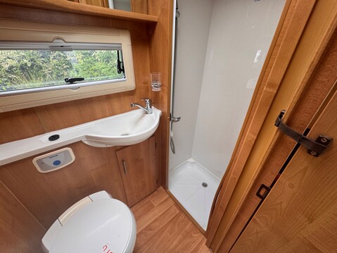 Auto-Trail Navajo 18