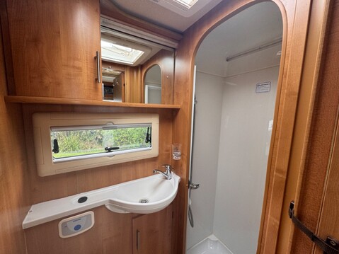 Auto-Trail Navajo 17