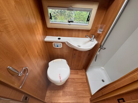 Auto-Trail Navajo 15