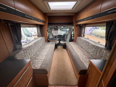 Auto-Trail Navajo 33