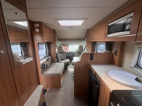 Swift Escape 664 29