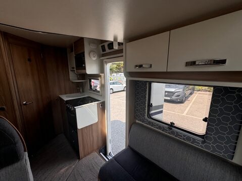 Swift Escape 604 15