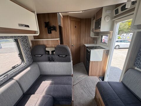Swift Escape 604 9