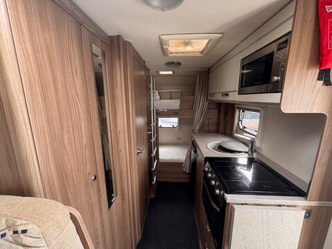 Swift Lifestyle 696 14