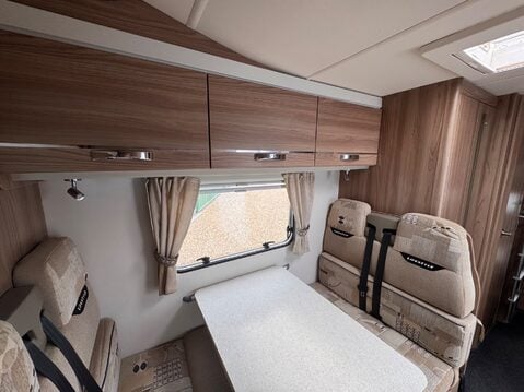 Swift Lifestyle 696 10