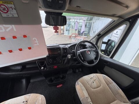 Swift Lifestyle 696 34