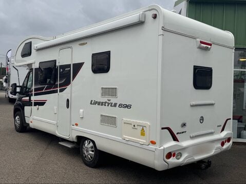 Swift Lifestyle 696 7