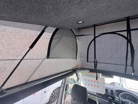 Volkswagen Transporter 18