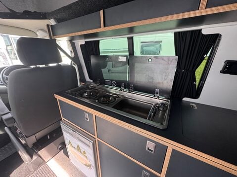 Volkswagen Transporter 16
