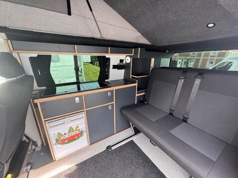 Volkswagen Transporter 12
