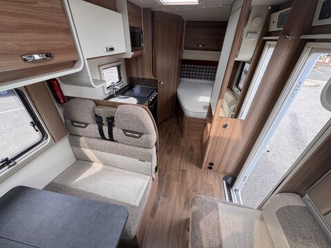 Swift Escape 664 9
