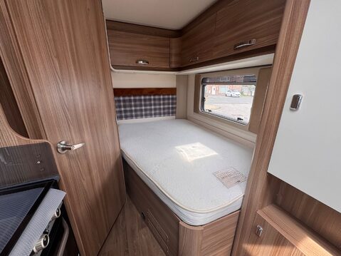 Swift Escape 664 18