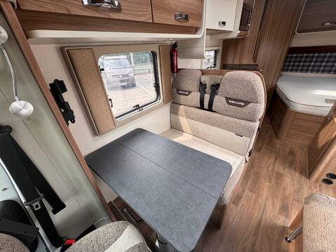 Swift Escape 664 8