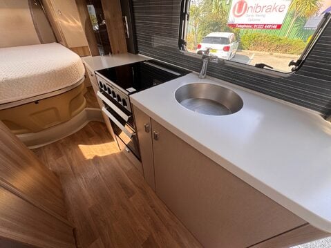 Swift Kon Tiki 669 18