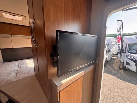 Auto-Trail Tribute T-715 27