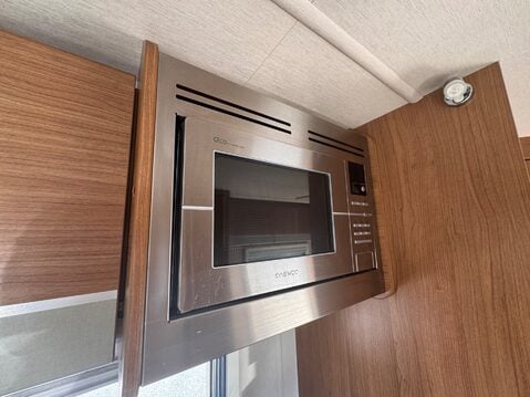 Auto-Trail Tribute T-715 20