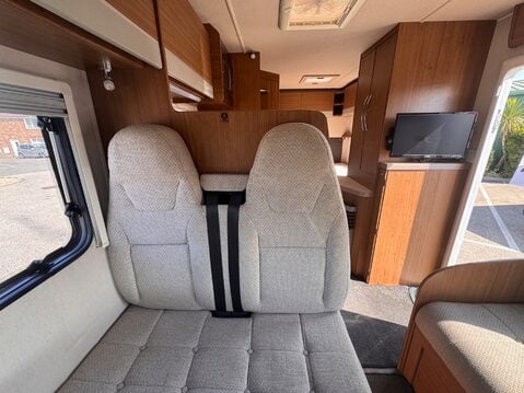 Auto-Trail Tribute T-715 10
