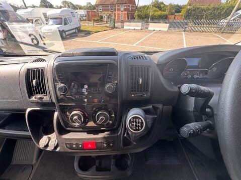 Auto-Trail Tribute T-715 45