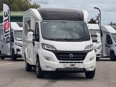 Bessacarr E412 10