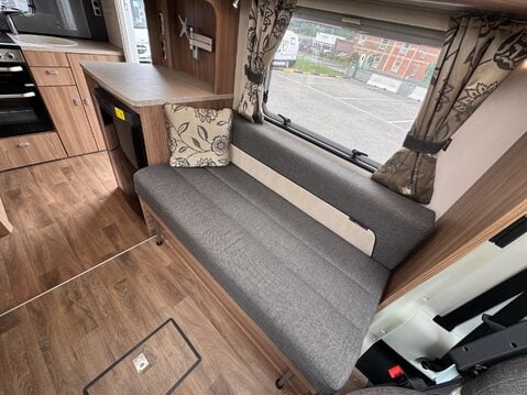 Bessacarr E412 29