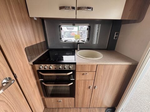 Bessacarr E412 32