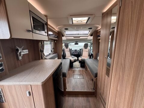 Bessacarr E412 2