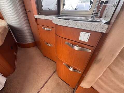 Hymer B544 19