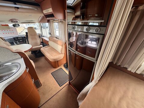 Hymer B544 37