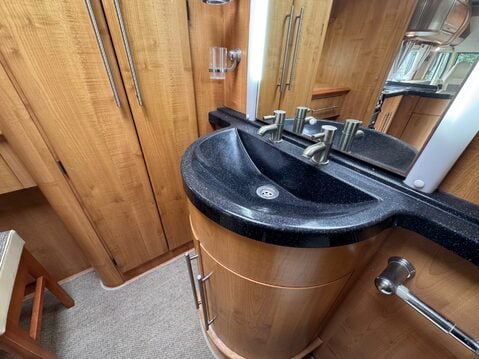 Auto-Trail Grande Frontier 24
