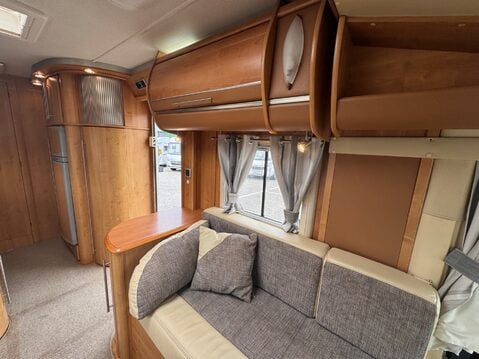 Auto-Trail Grande Frontier 9